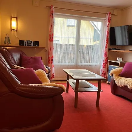 Holiday Home In Zingst With Swimming Pool Casa vacanze *